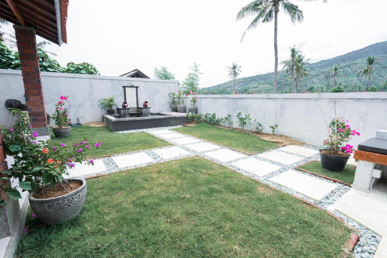 Damar Sanjaya Uttama Villa Amed  Exterior photo